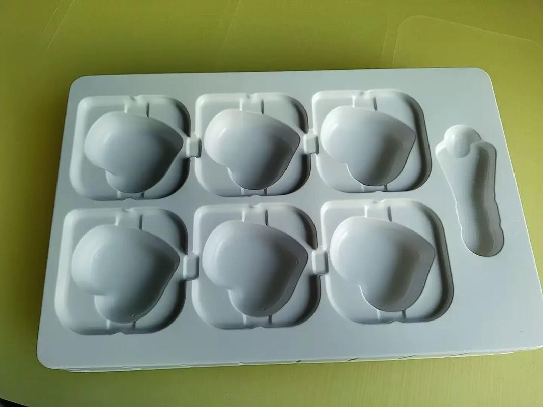 吸塑塑料制品的專業(yè)生產(chǎn)與模具設(shè)計(jì)制造